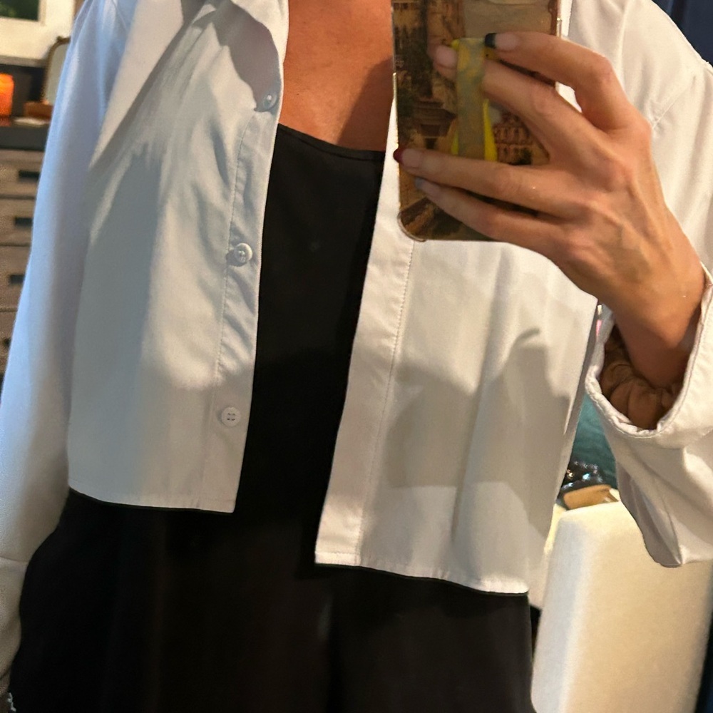 ALO Yoga Crisp White Button-Down Shirt